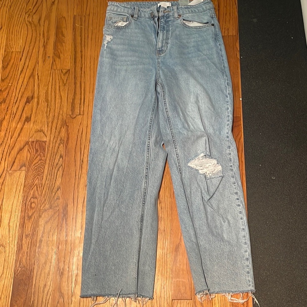 H&M DISTRESSED ANKLE JEANS